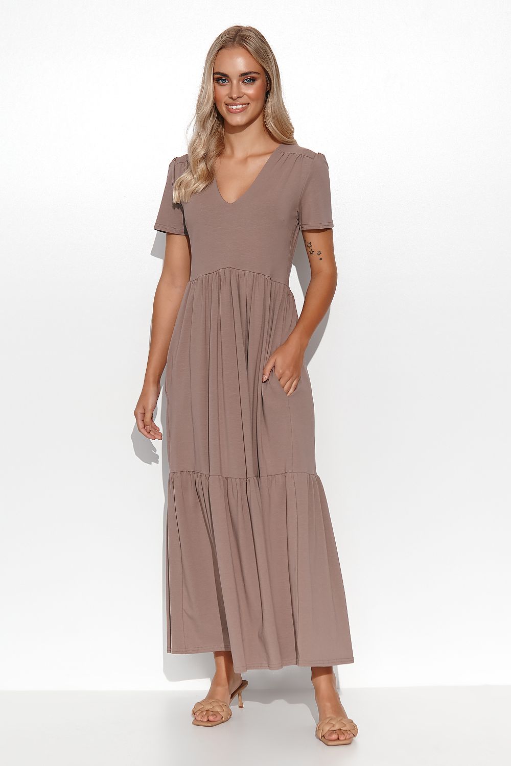 V-Neck Short Sleeve Maxi Dress for Effortless Elegance, perfect for feminine charm and comfortable style.