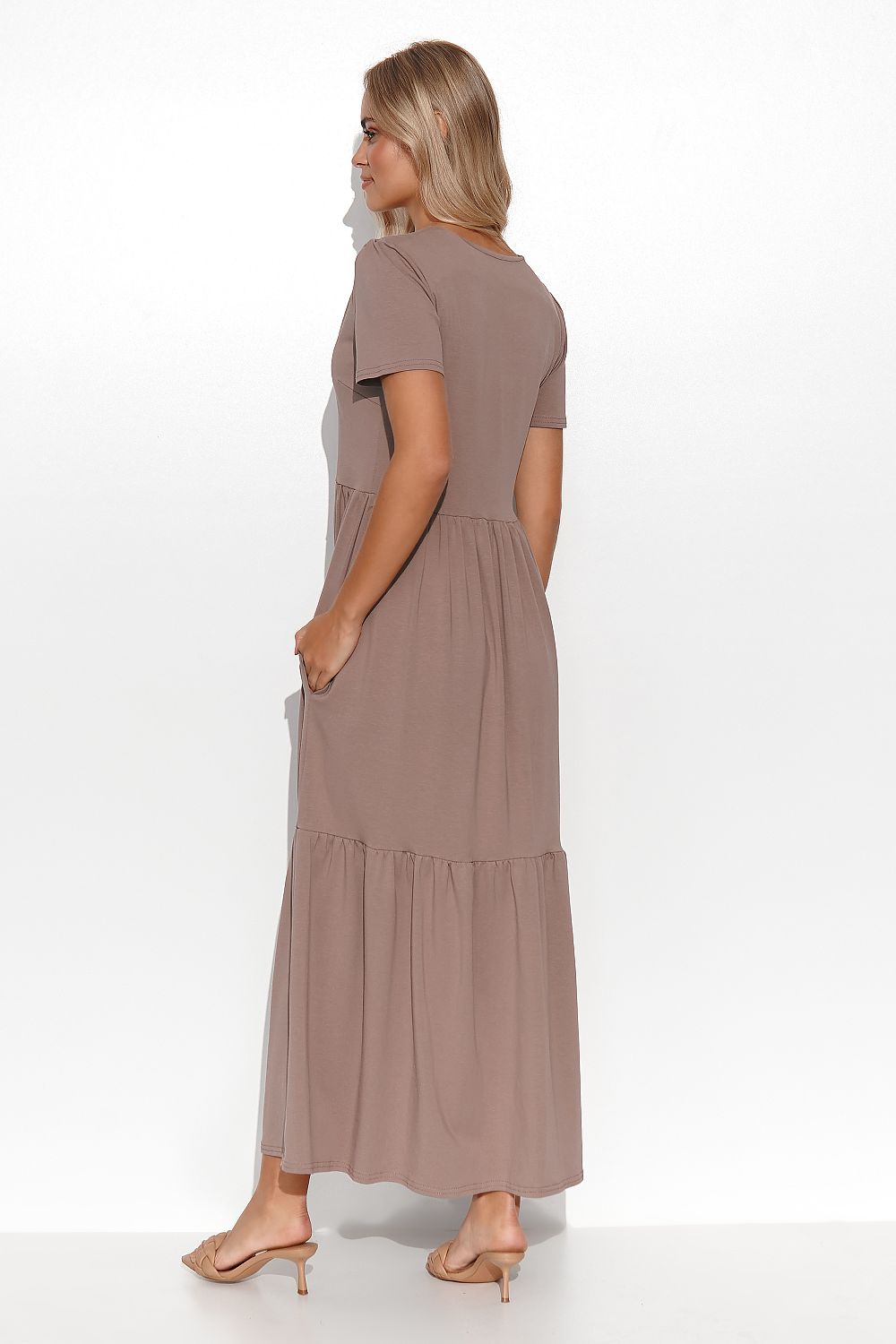 V-Neck Short Sleeve Maxi Dress for Effortless Elegance in a classic cut, perfect for feminine charm and comfort.