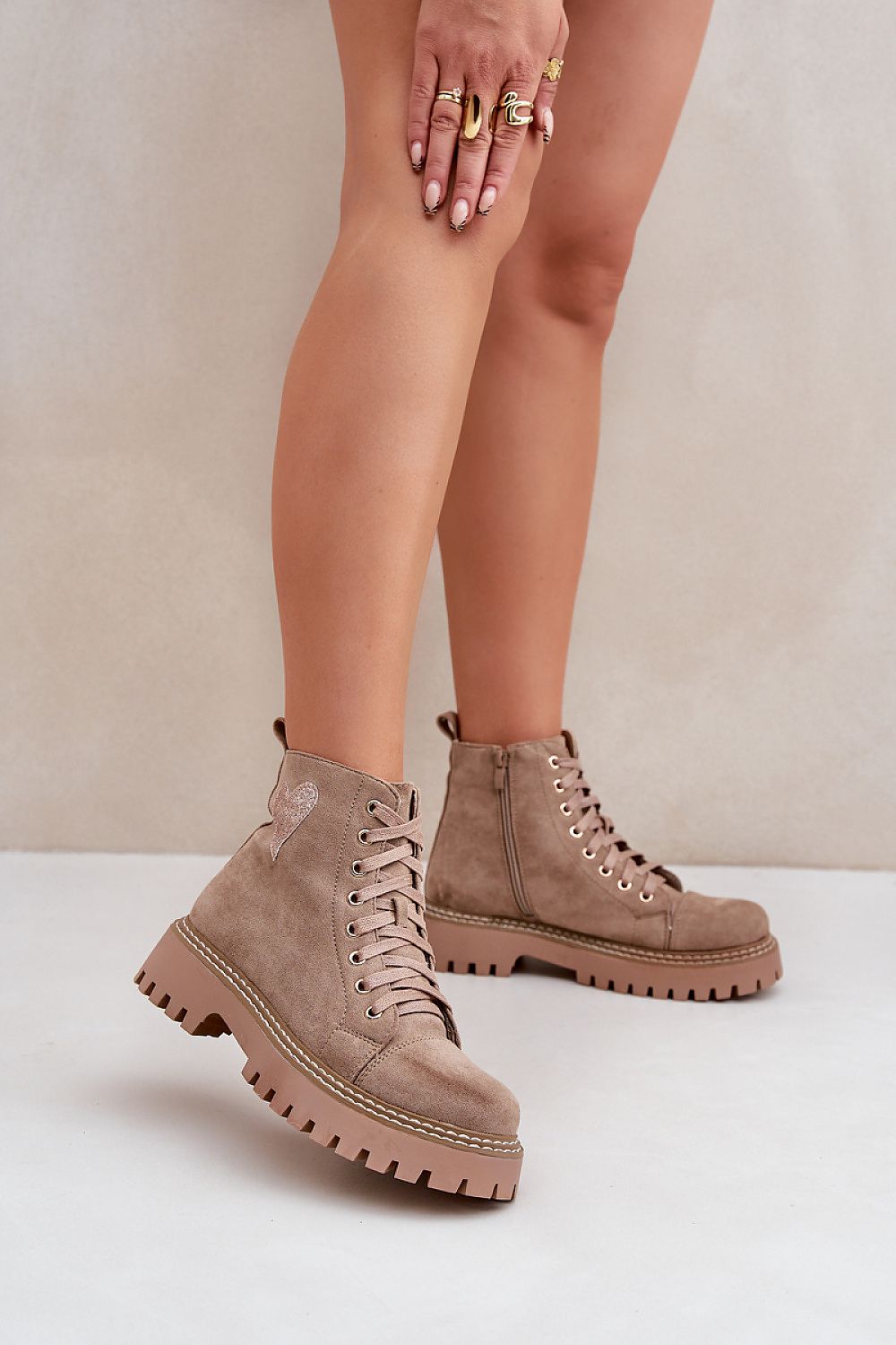  Boots model 204727 Step in style 