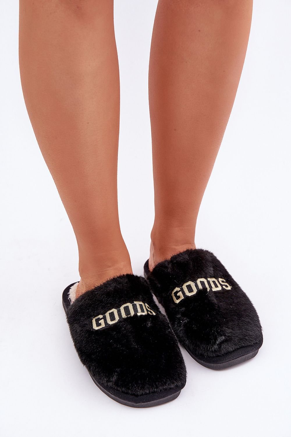  Slippers model 204940 Step in style 