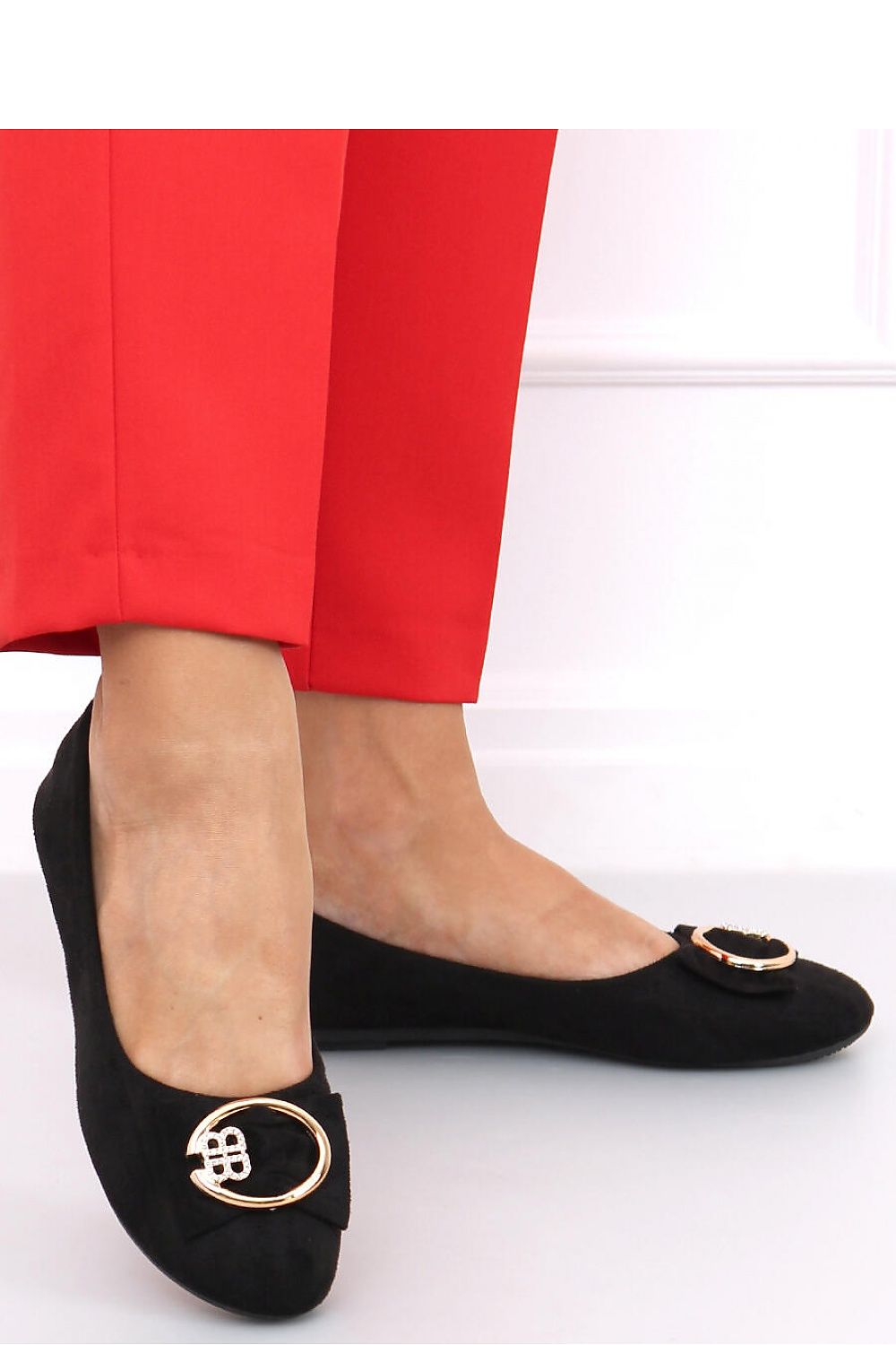 Elegant Black Ballet Flats With Bow Applique Design, eco-friendly suede, perfect for all-day wear and stylish comfort.