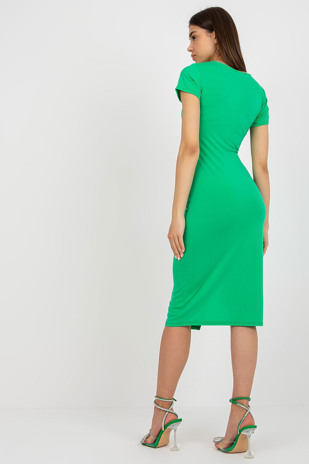 Fitted Midi Dress with Short Sleeves and Elegant Slit, showcasing a sleek design and flattering silhouette. Perfect for style!