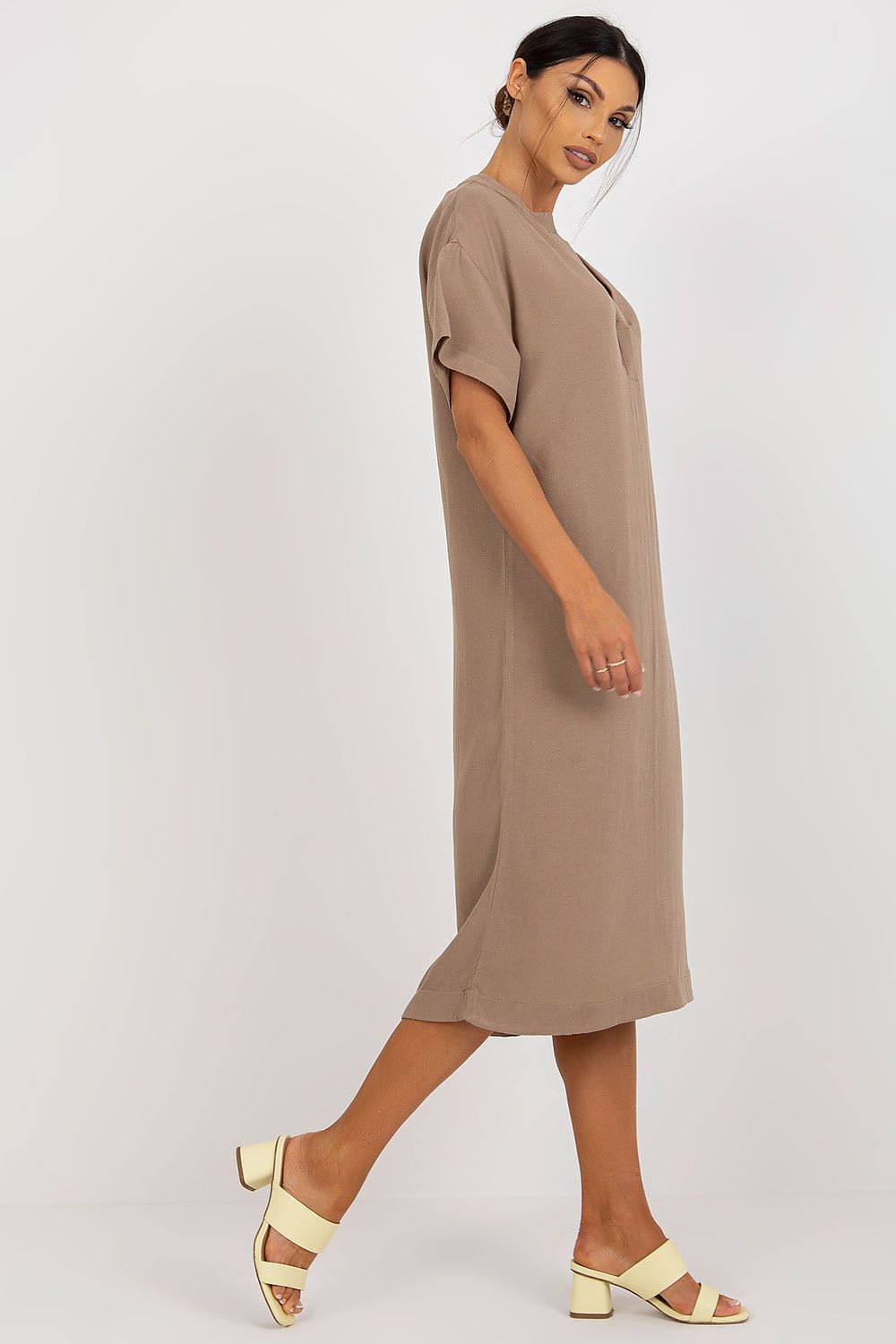 Stylish V Neck Short Sleeve Maxi Shirt Cut Dress with Slit, perfect for casual outings or summer events.