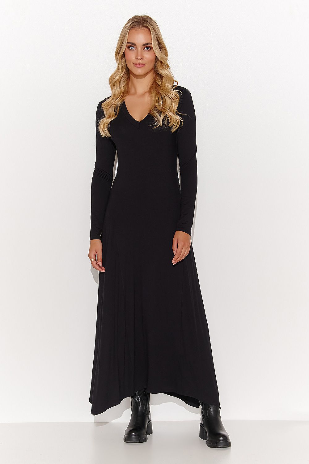 Stylish Long Sleeve Maxi Dress for Women with Elegant Neckline, perfect for comfort and versatility at [Store Name].